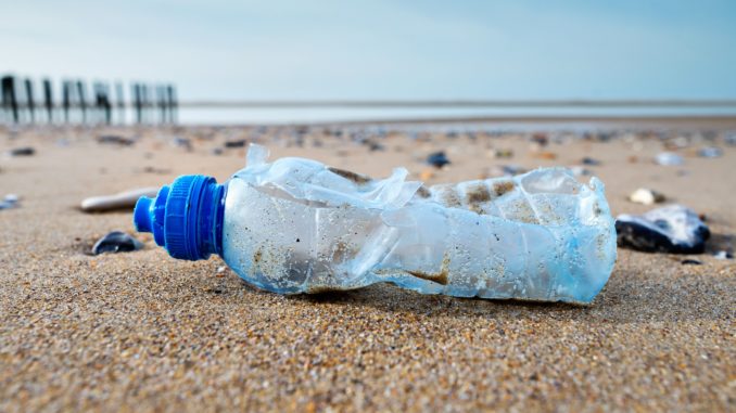 Débat peut-on vivre sans plastique ?