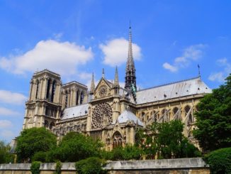 Débat reconstruction Notre Dame à l'identique