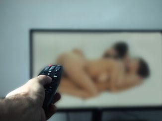 Débat pornographie atteinte dignité femmes