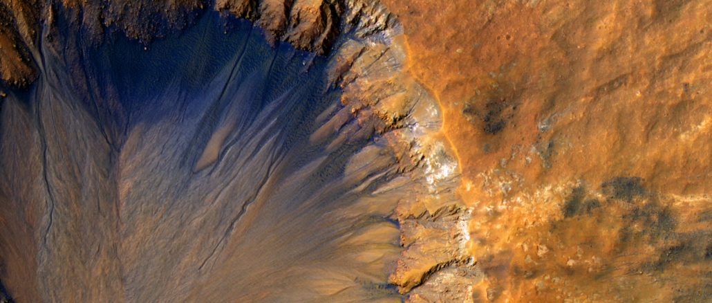 sirenum fossae, mars, picture taken by NASA