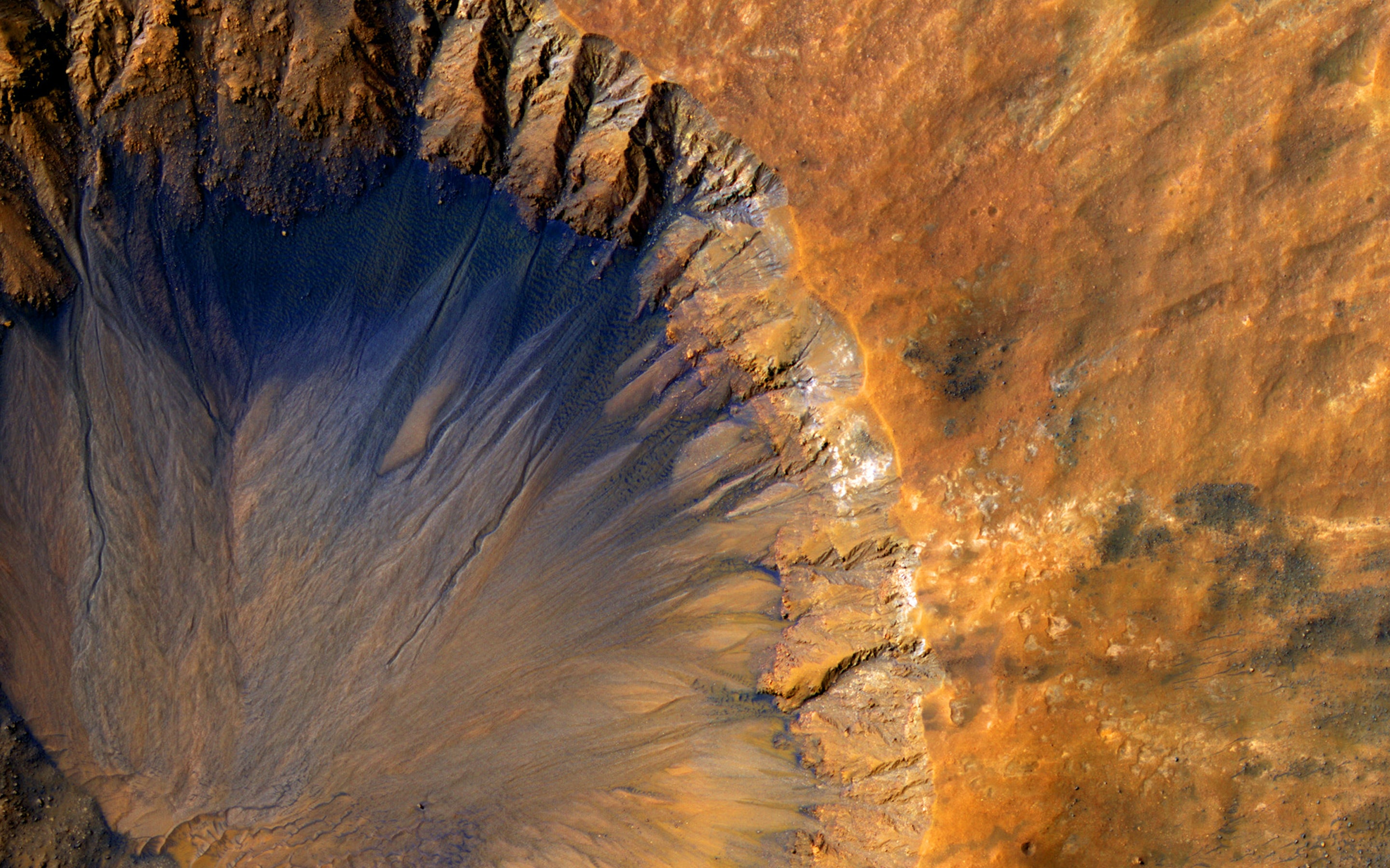 sirenum fossae, mars, picture taken by NASA